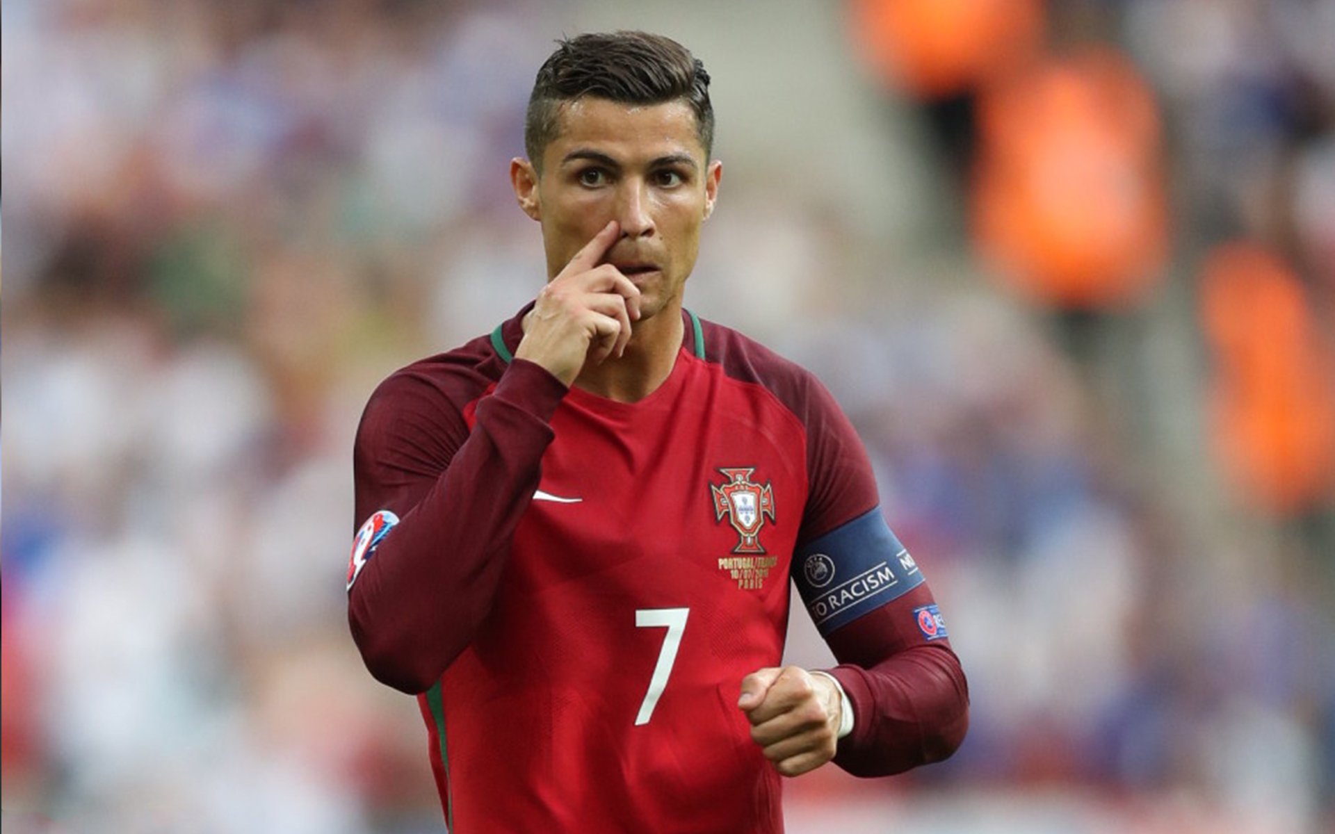 利物浦终结连败！范戴克怒批外界批评：简直荒谬，利物浦中后卫范迪克