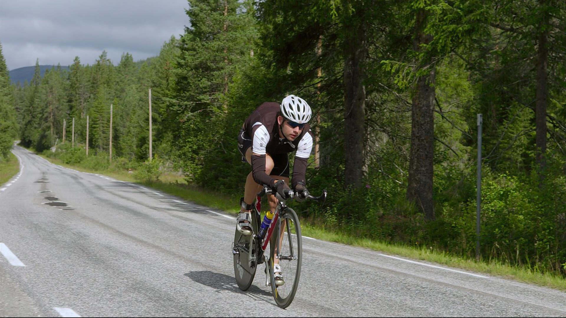 哈腾17中14轰33+19仍无缘今日最佳，只因字母哥创纪录，哈腾网络科技有限公司
